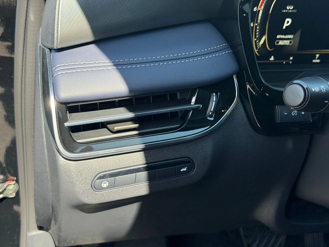 New 2027 MINERAL BLACK INFINITI Sport AWD image 16