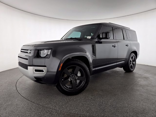 2023 Land Rover Defender 130 SE