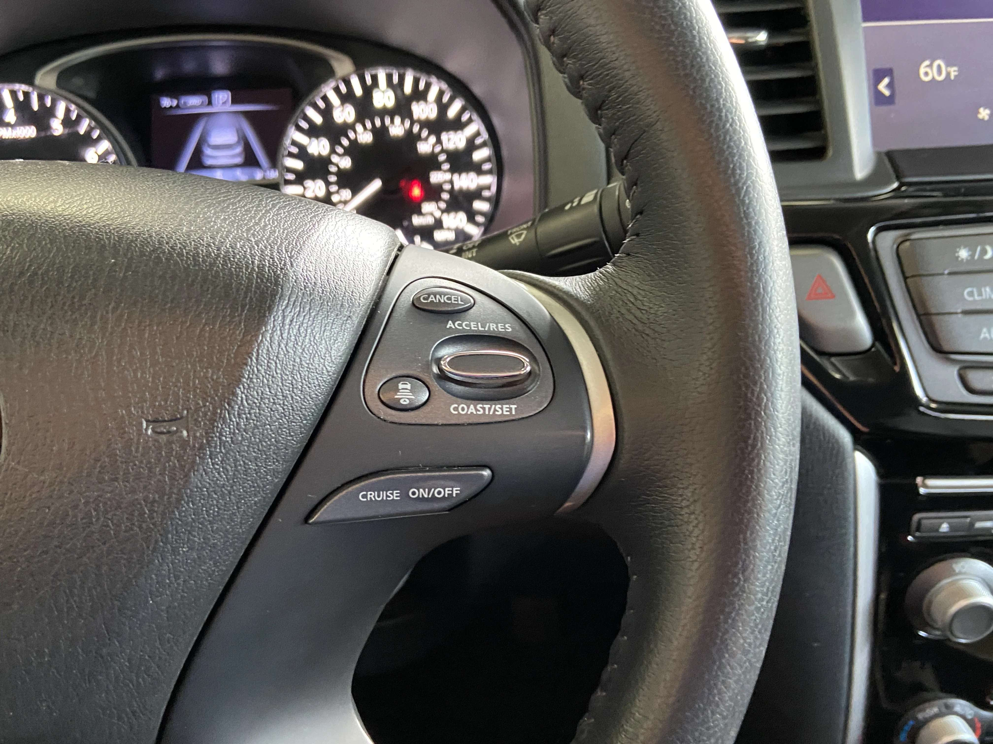 2025 Nissan Pathfinder SL - Photo 19