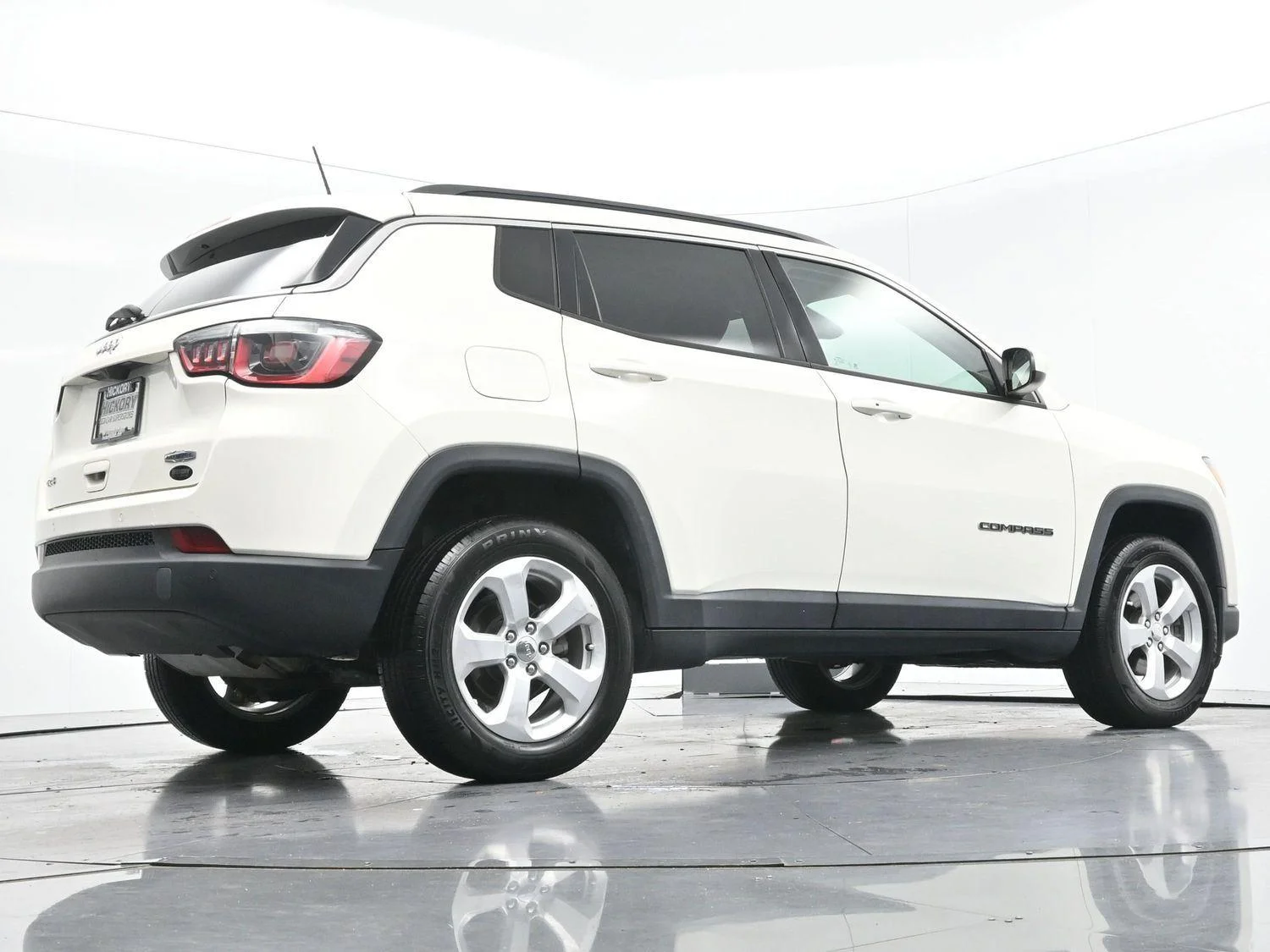 Used 2019 White Clearcoat Jeep Latitude image 49