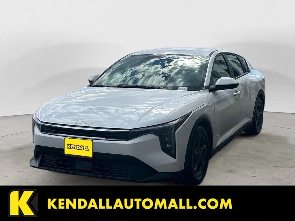 2025 Kia K4 LXS AT's photo