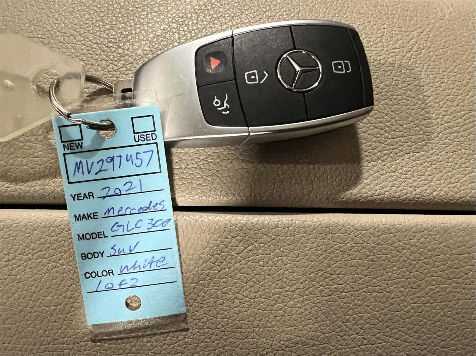 Used 2021 Polar White Mercedes-Benz GLC 300 image 32