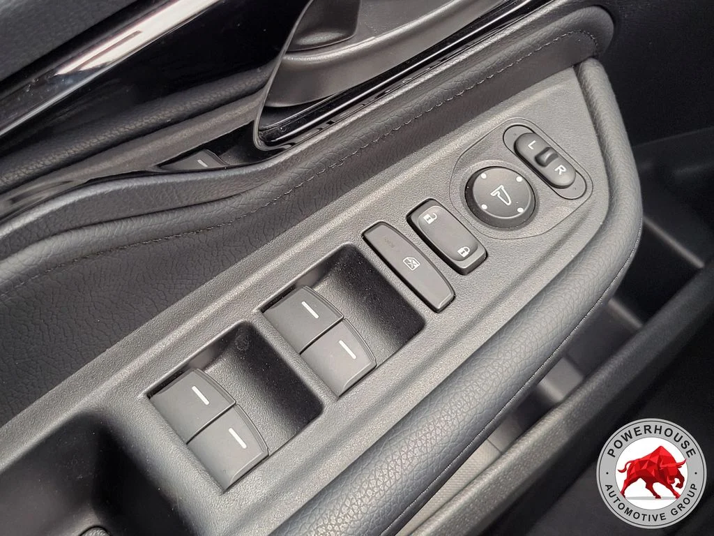 Used 2025 White Honda Touring image 29