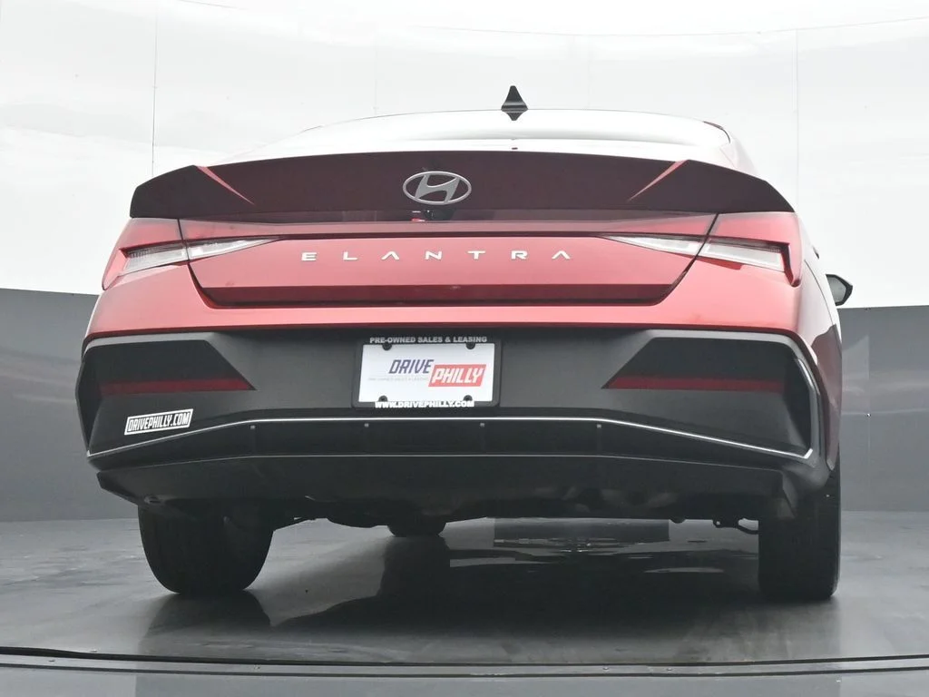 Used 2024 Red Hyundai SEL image 29
