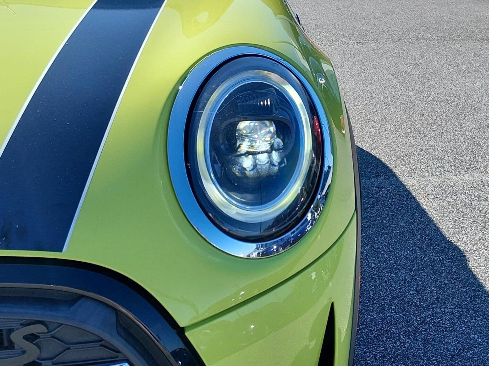 Used 2022 Zesty Yellow MINI Cooper S image 11