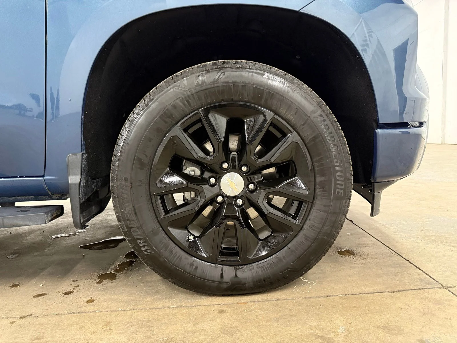 Used 2024 Blue Chevrolet Custom image 25