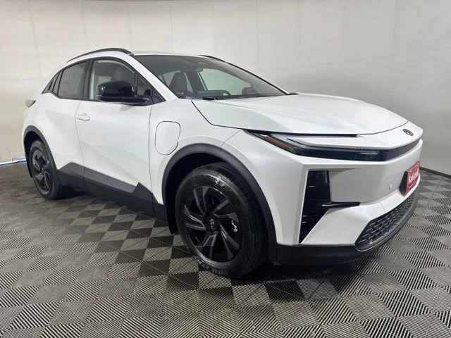 2026 Toyota C-HR  SE
