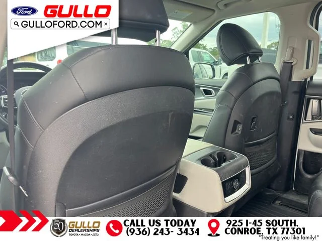 Used 2023 Snow White Pearl Kia LX Seat Package image 14