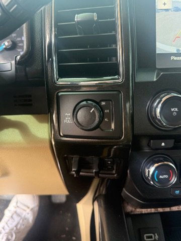 Used 2018 White Ford LARIAT image 19