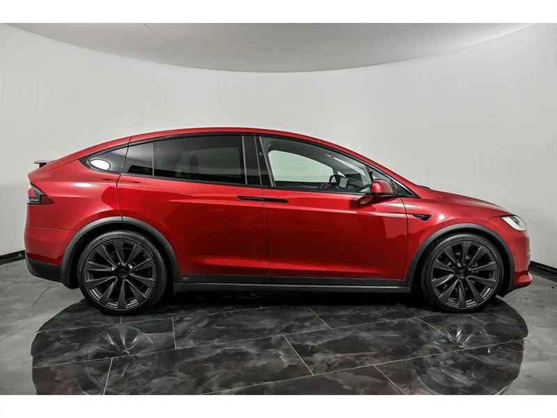 Used 2022 Red Multi-Coat Tesla Plaid image 10