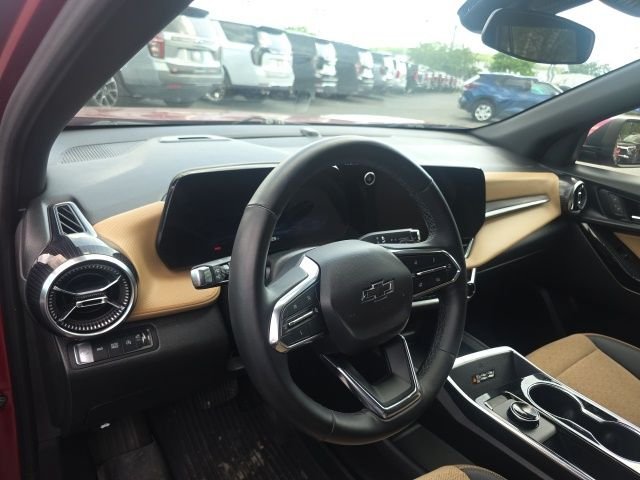 Used 2025 Red Chevrolet ACTIV image 5