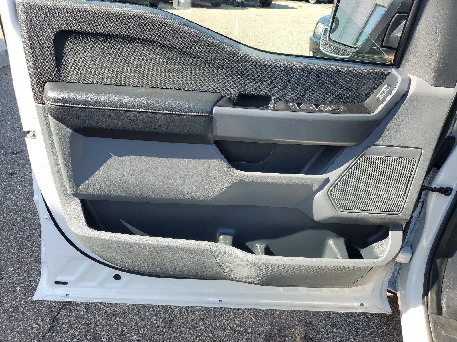 Used 2021 White Ford XLT image 7