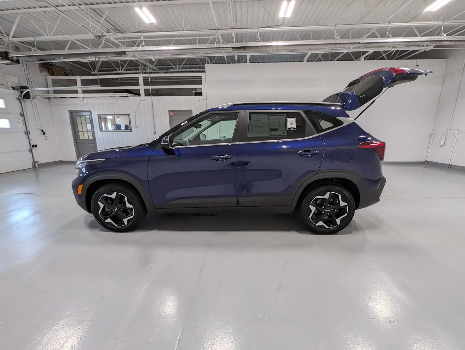 Used 2024 Dark Ocean Blue Kia EX image 13