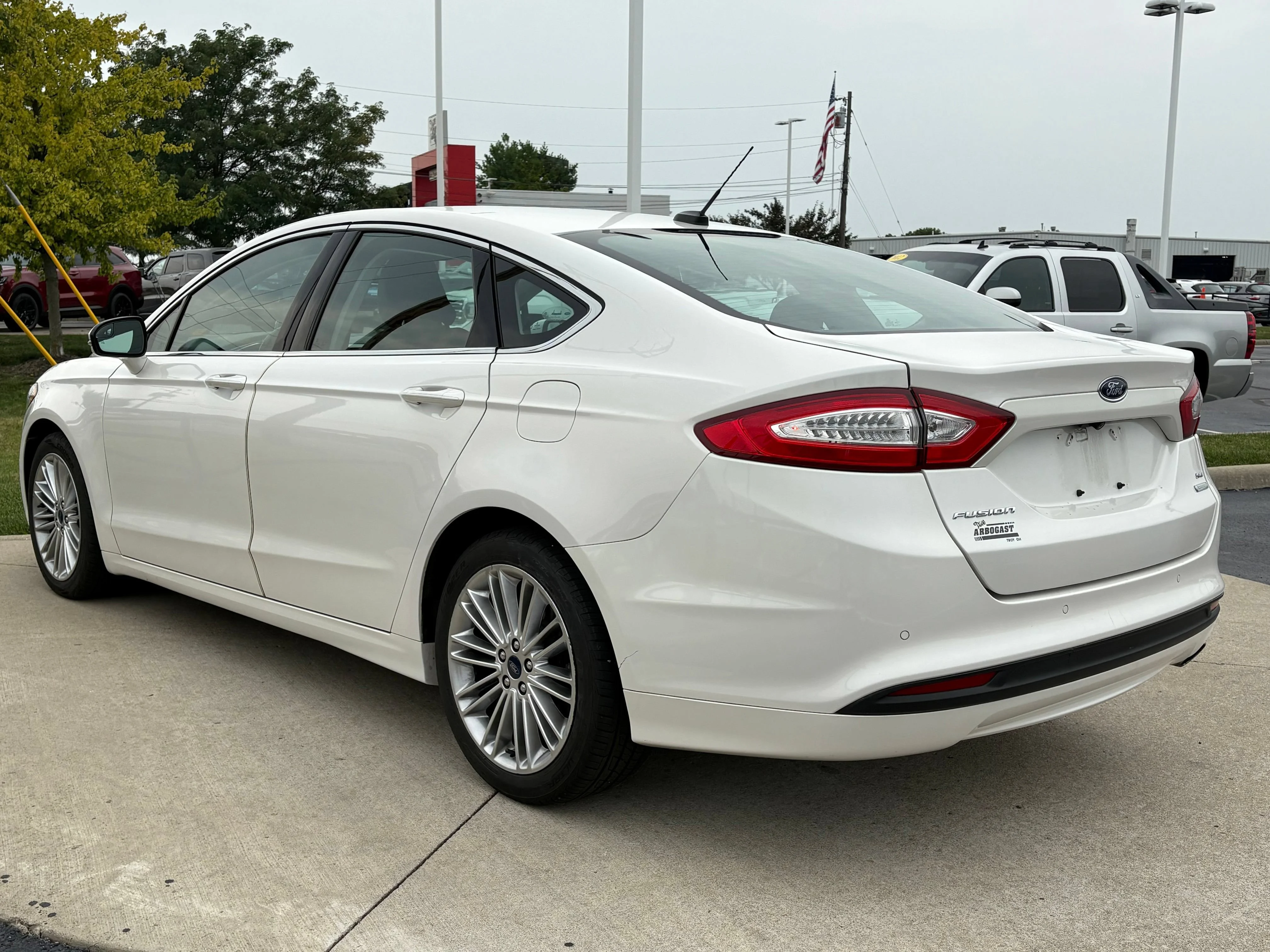 Used 2016 White Ford SE image 5