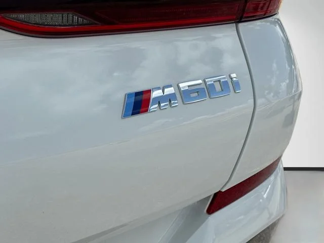 New 2027 Alpine White BMW M60i image 11