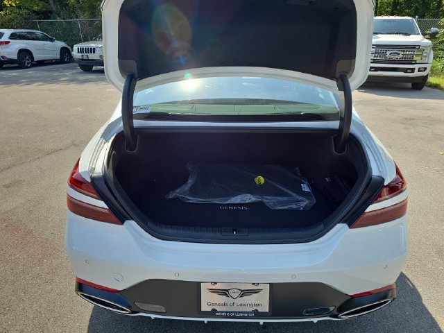 New 2026 White Genesis 2.5T Prestige image 9