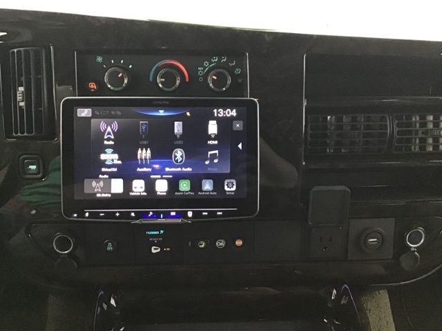 Used 2023 Red Chevrolet Explorer Limited SE image 29