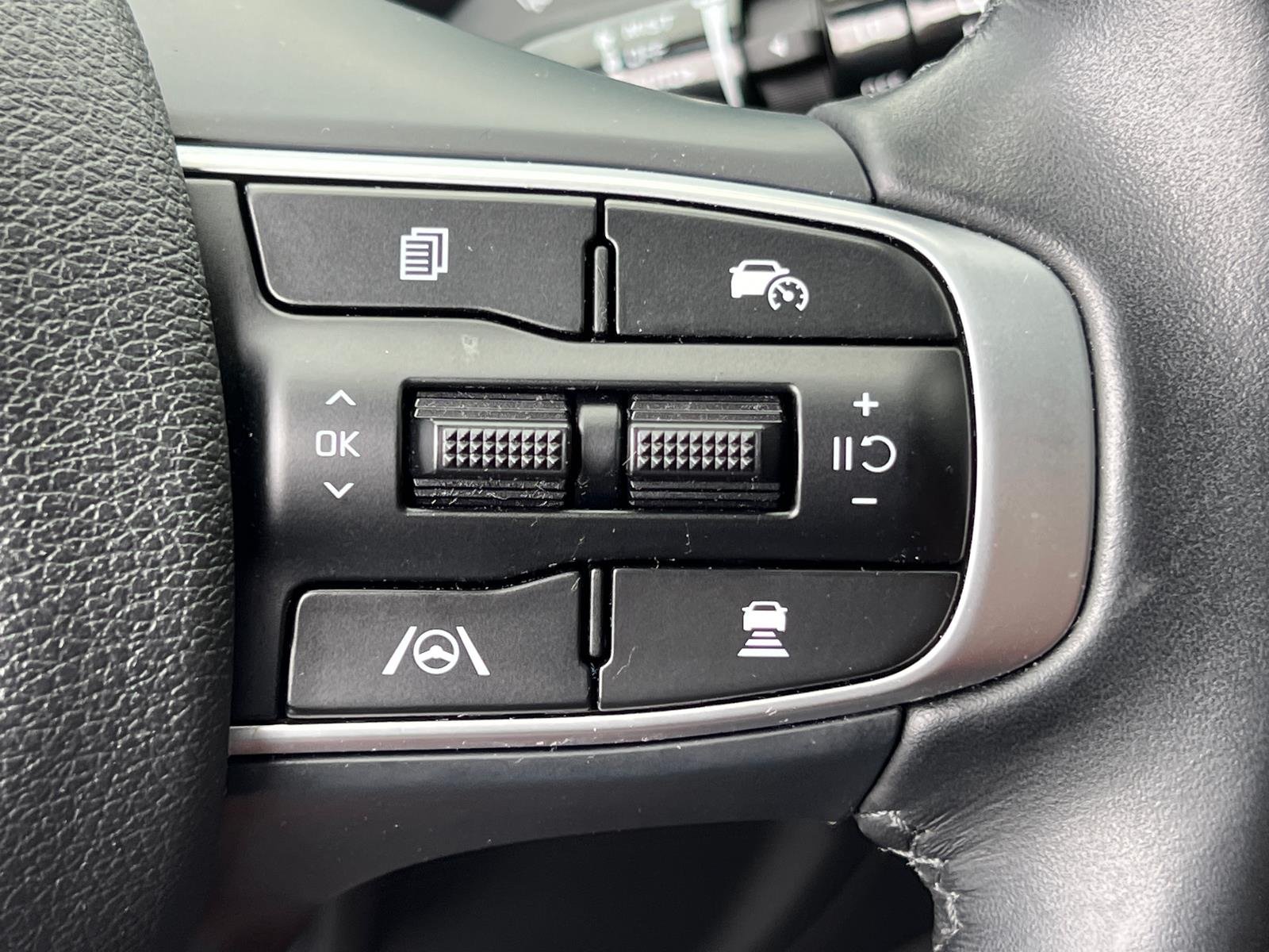Used 2025 Ebony Black Kia SX-Prestige image 27
