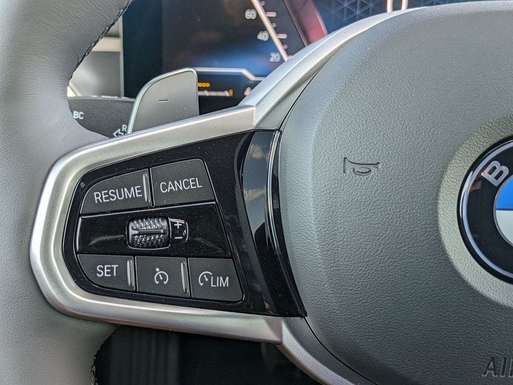2025 BMW 3 Series 330i - Photo 15