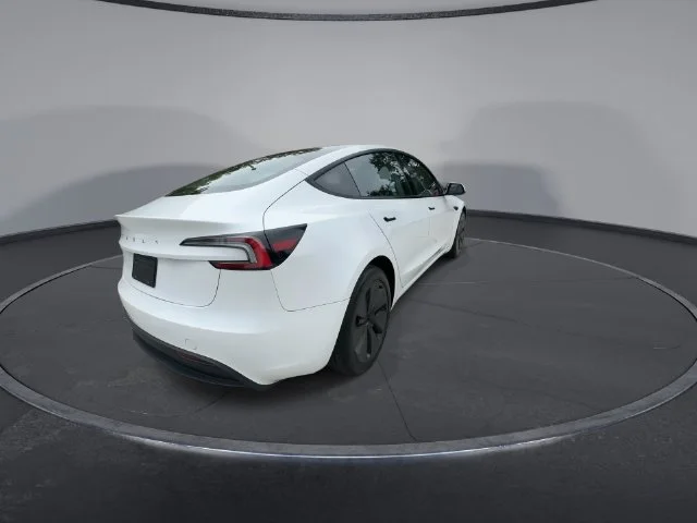 2025 Tesla Model 3 Long Range - Photo 7