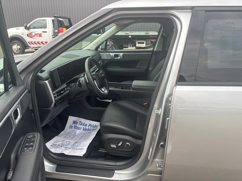 Used 2024 Silver Hyundai SEL image 24