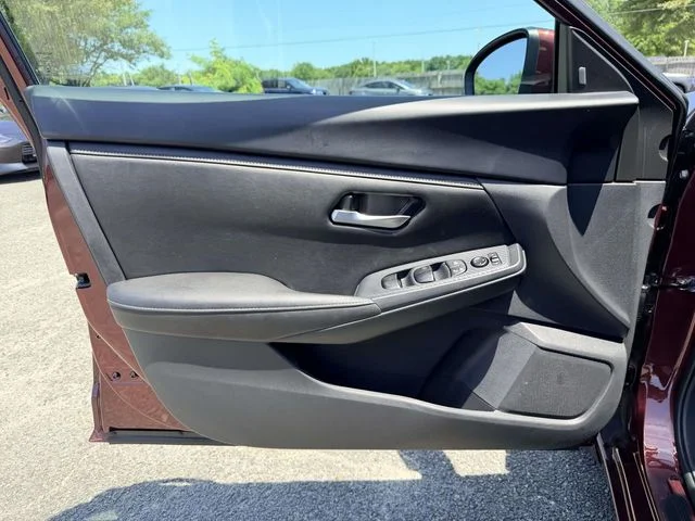 Used 2024  Nissan SV image 14