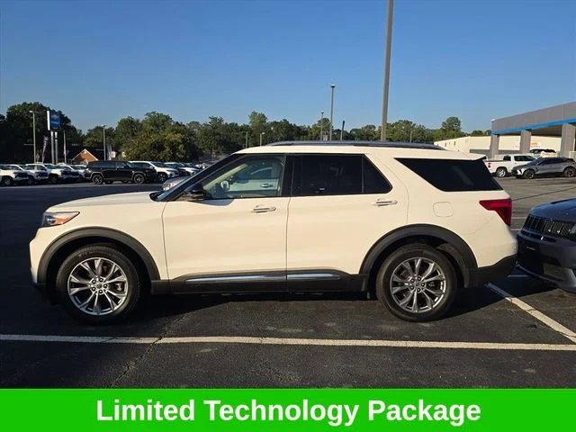 Used 2023 White Ford Limited image 9