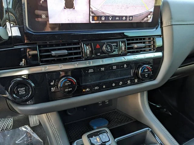 New 2026 Everest White Pearl TriCoat Nissan Platinum image 22