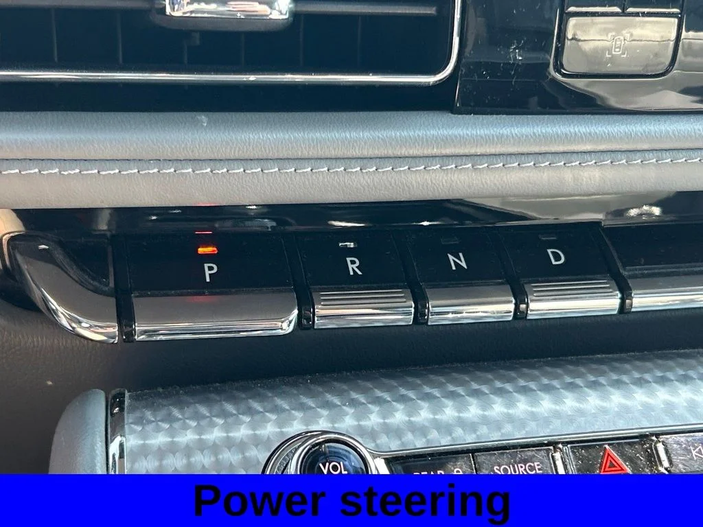 Used 2020 Gray Lincoln Grand Touring image 11