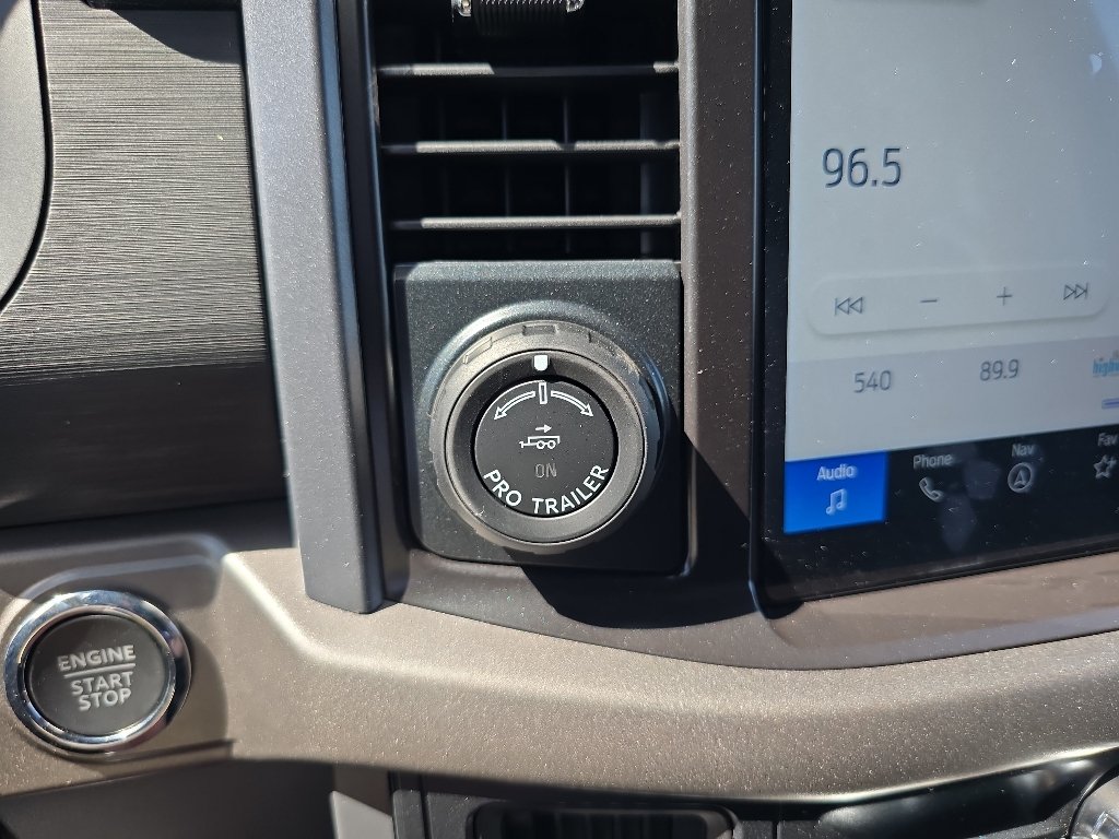 New 2026 Agate Black Metallic Ford XLT image 19
