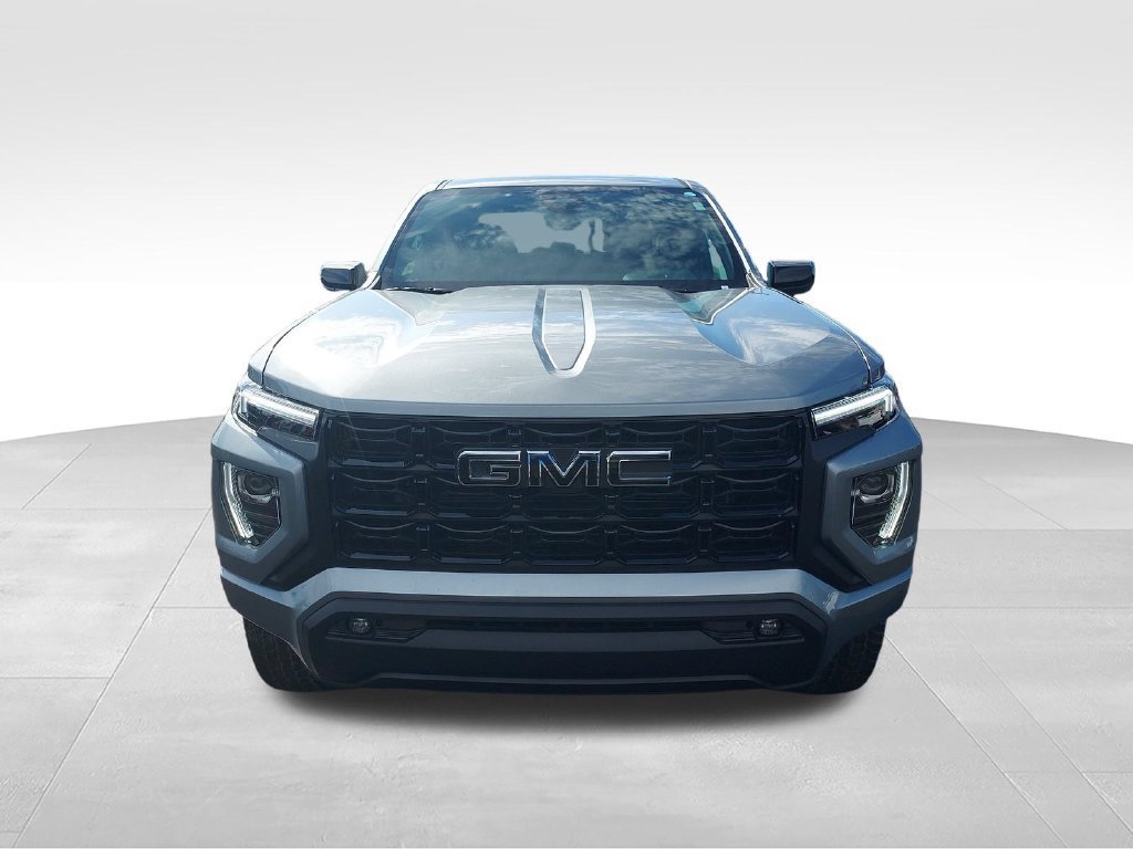 New 2026 Sterling Metallic GMC Elevation image 8