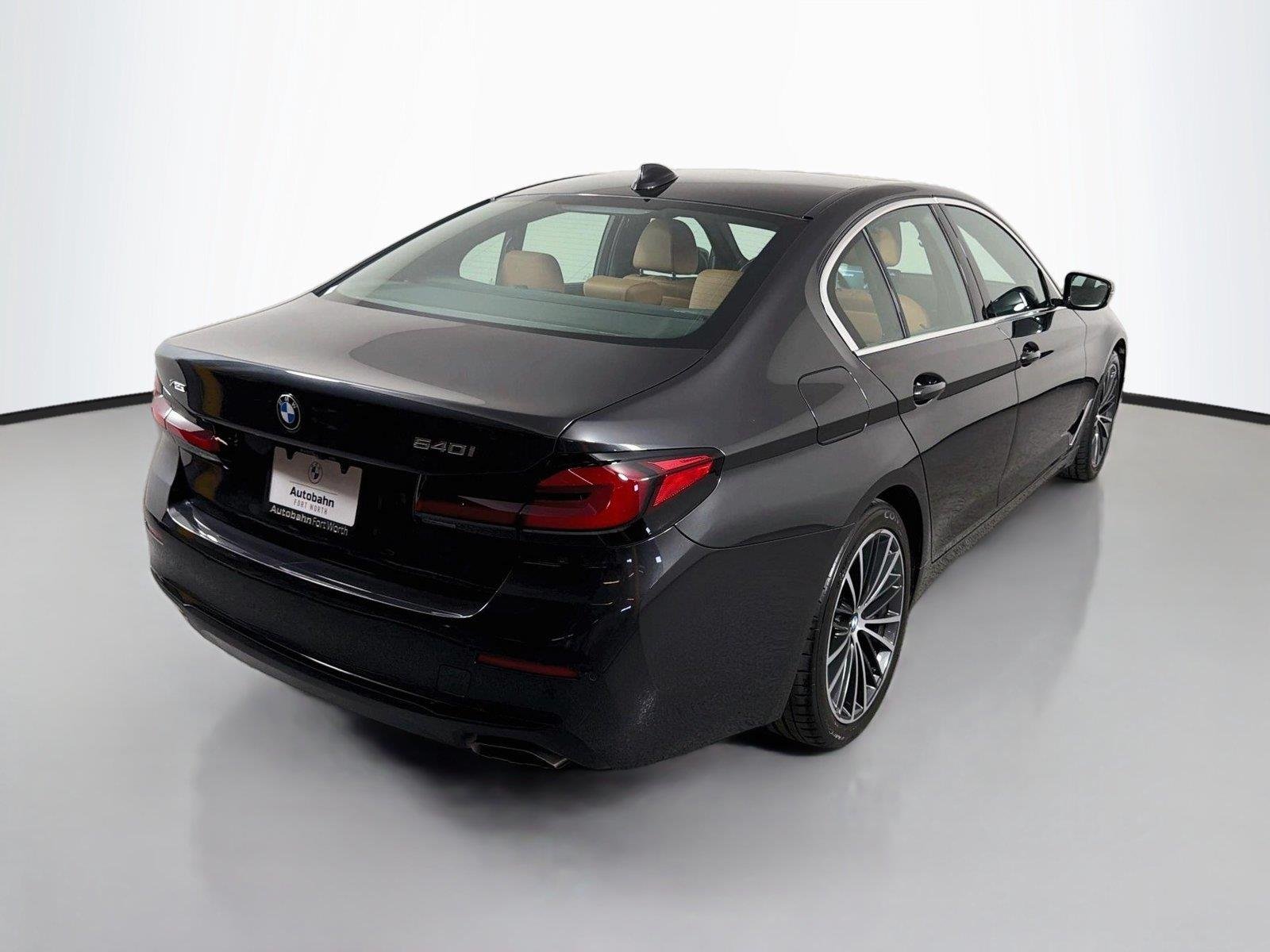 Used 2022 Dark Graphite Metallic BMW 540i xDrive image 5