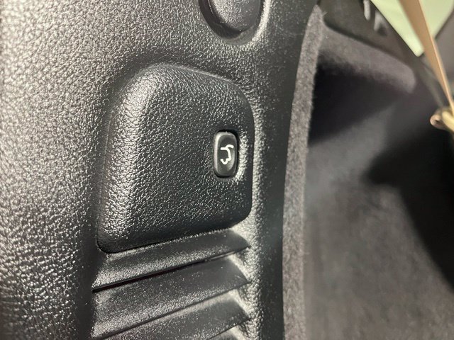 Used 2019 Red Dodge SXT Plus image 43