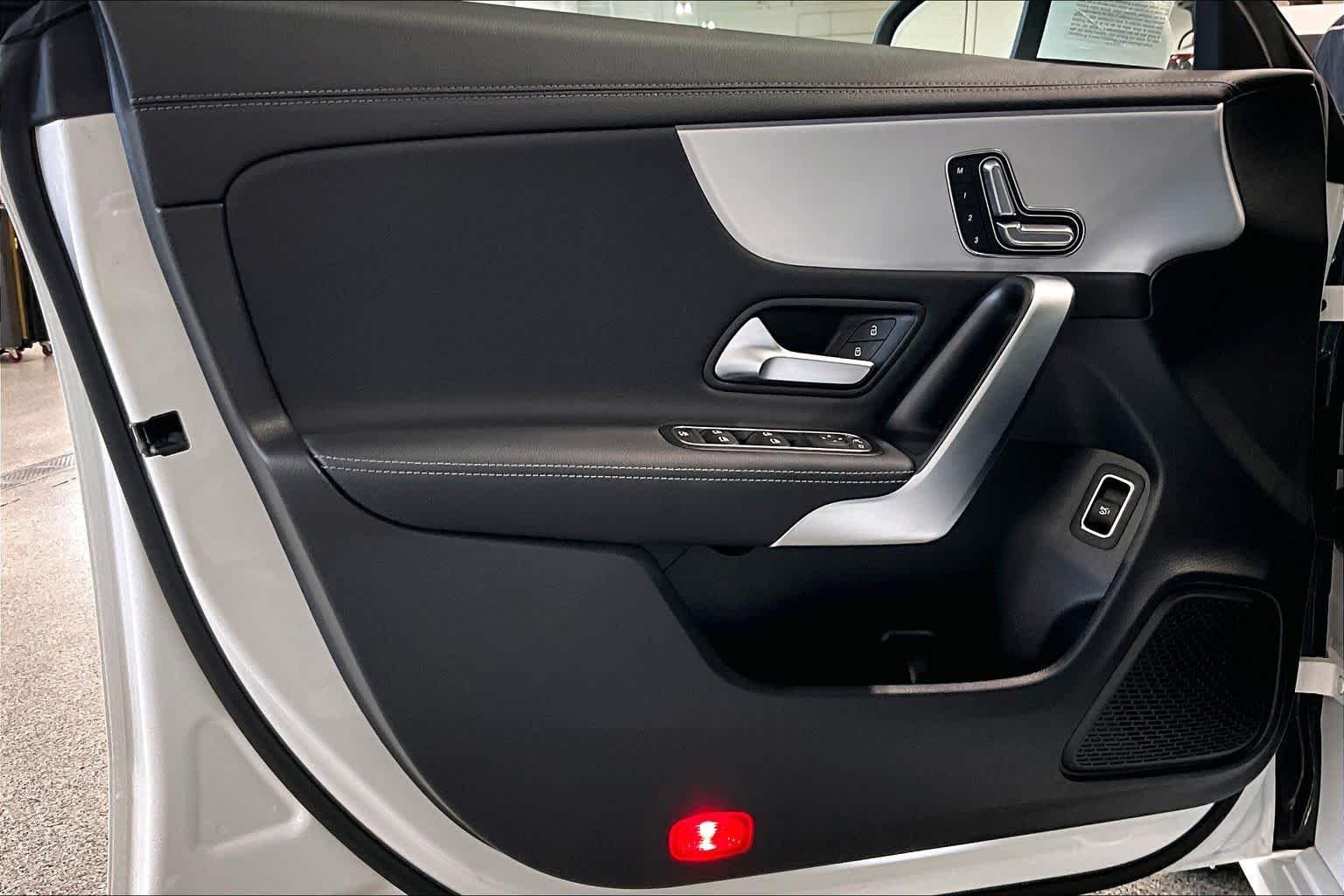 Used 2025 Polar White Mercedes-Benz CLA 250 image 19