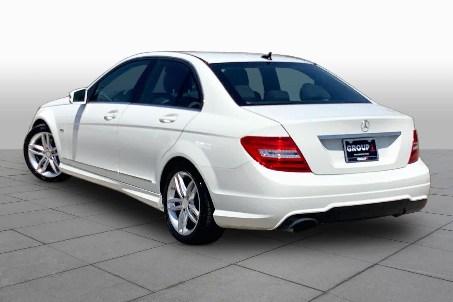 Used 2012 Arctic White Mercedes-Benz C 250 Luxury image 10