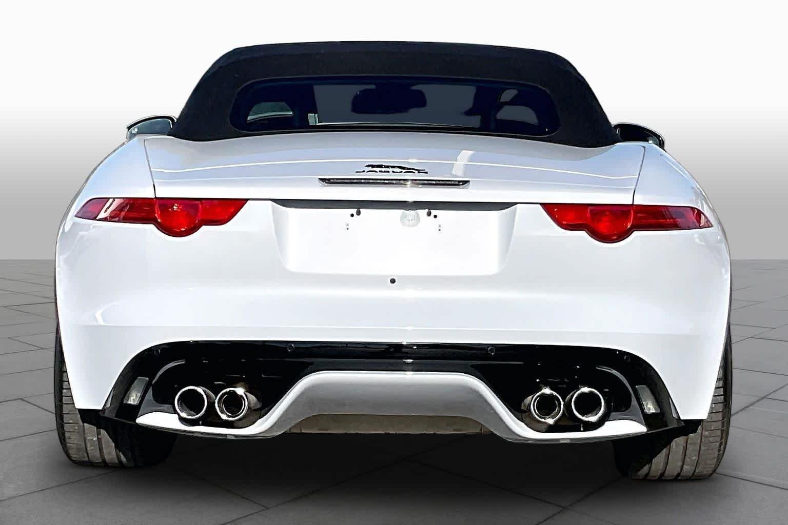 Used 2016  Jaguar R image 5