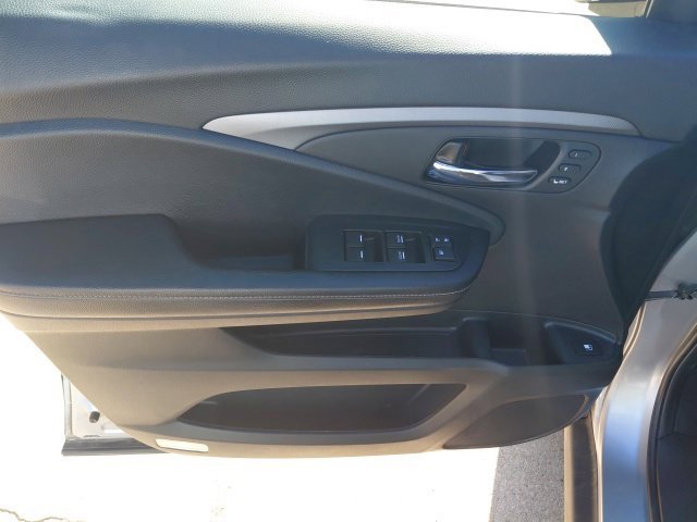 Used 2023 Silver Honda RTL-E image 28