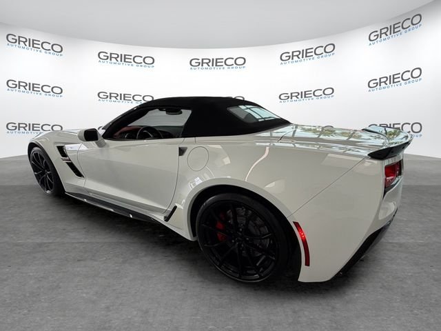 Used 2019 White Chevrolet Grand Sport image 9