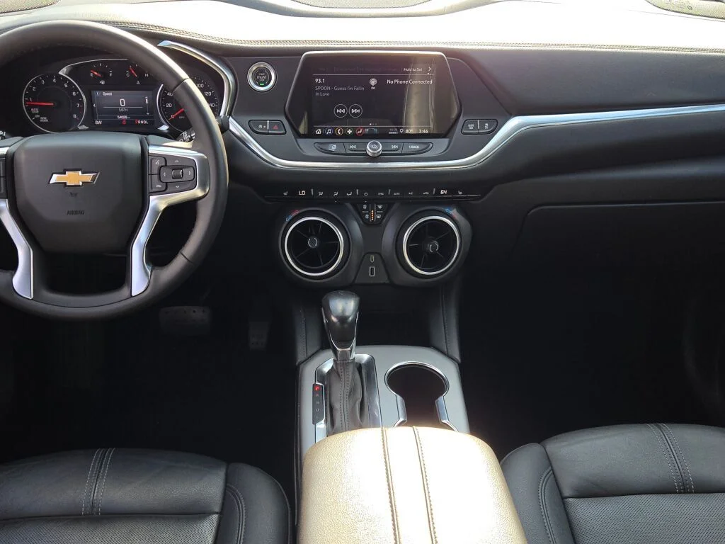 Used 2022 White Chevrolet LT image 20
