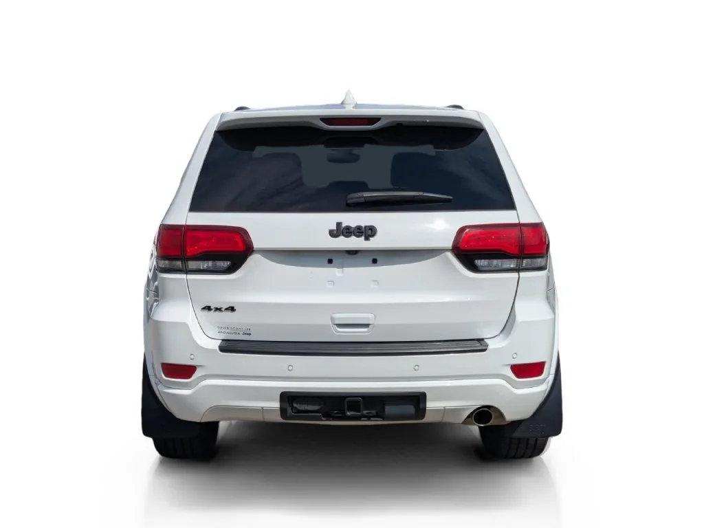 Used 2020 White Jeep Altitude image 9