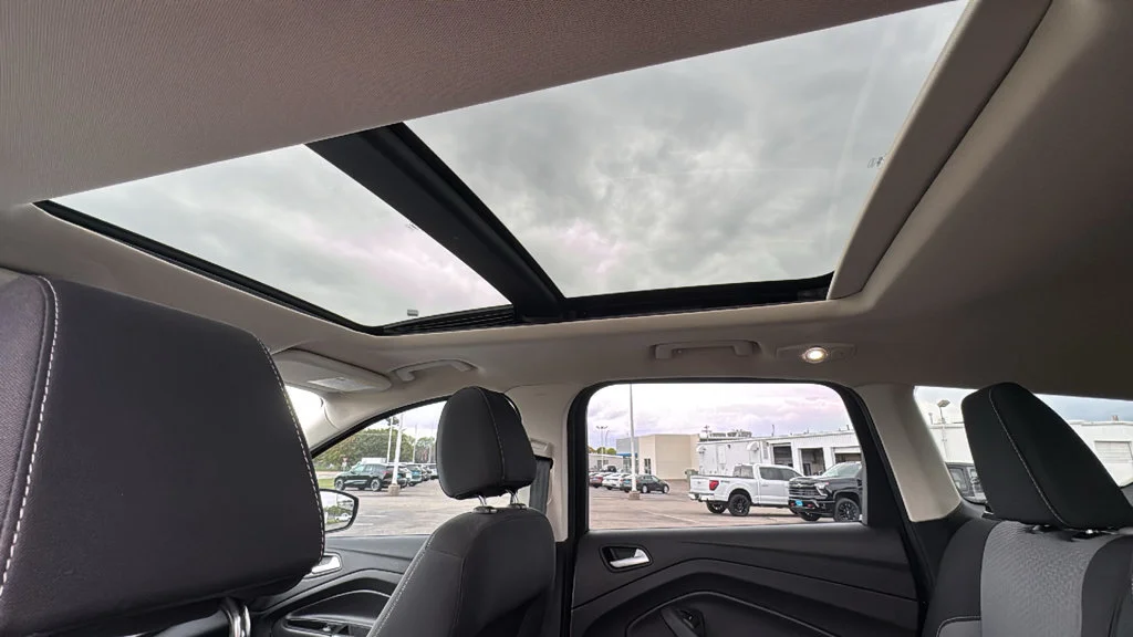 Used 2017 White Ford SE image 14