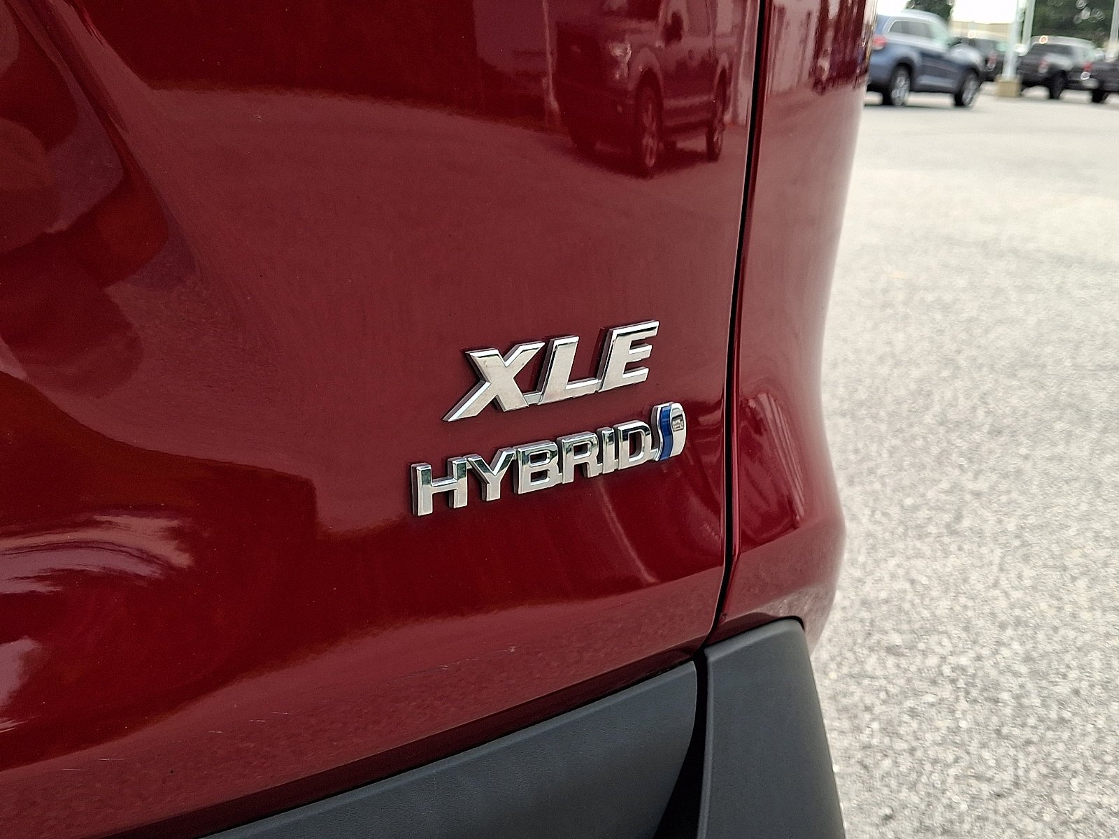 Used 2021 Ruby Flare Pearl Toyota Hybrid XLE image 30
