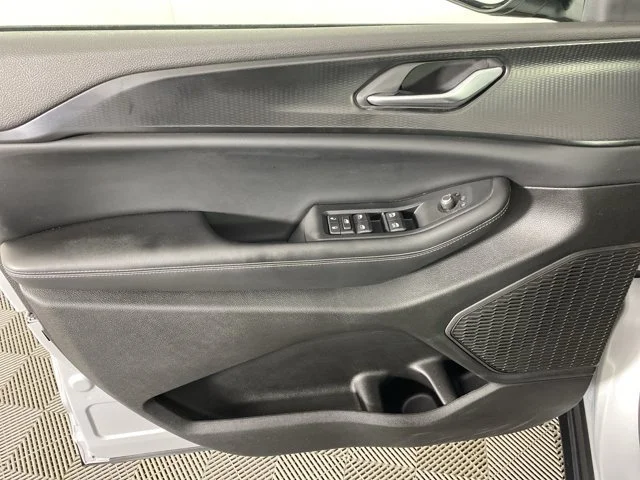 Used 2024 Silver Jeep Altitude X image 14