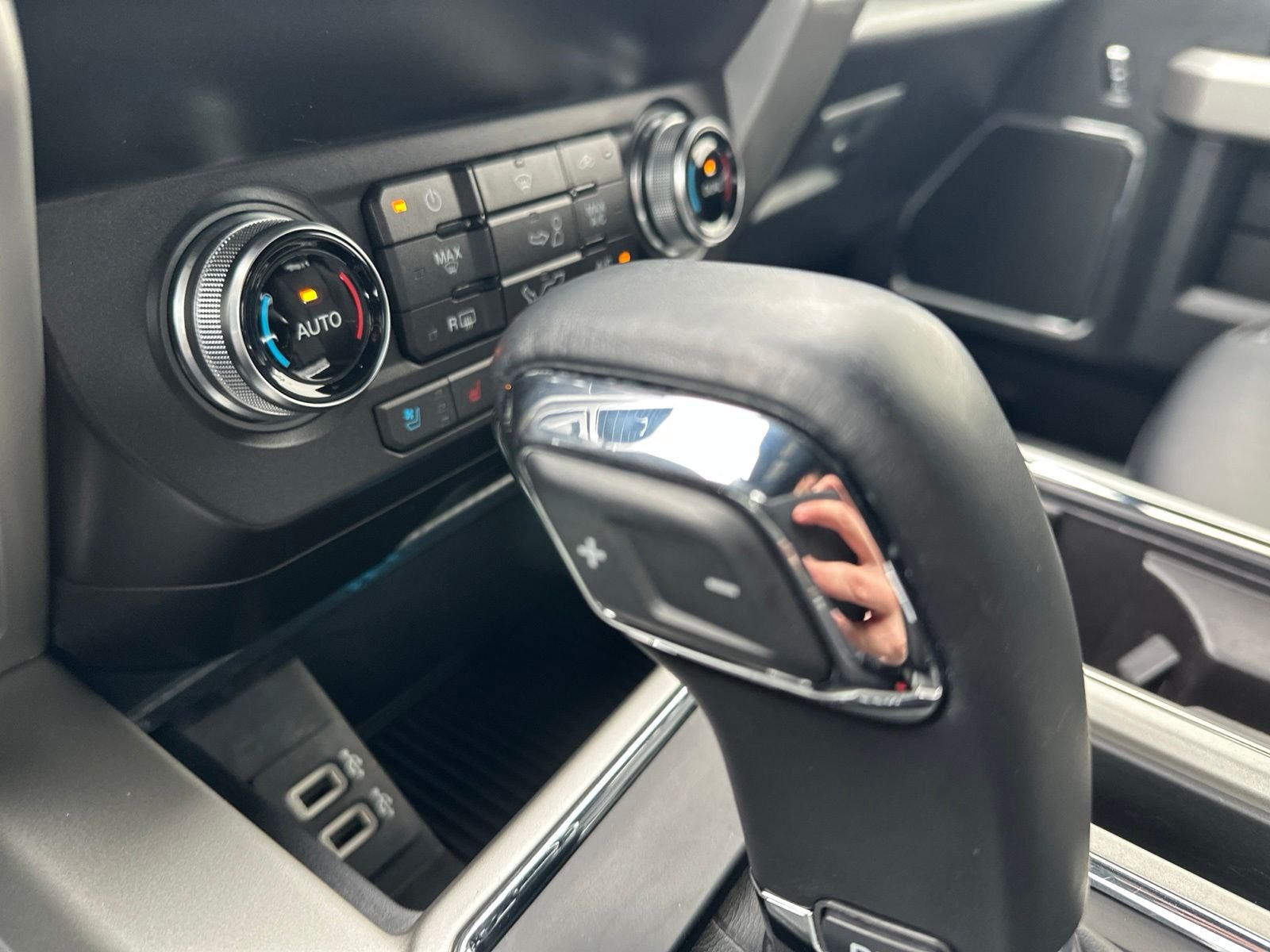 Used 2019 Gray Ford Lariat image 77