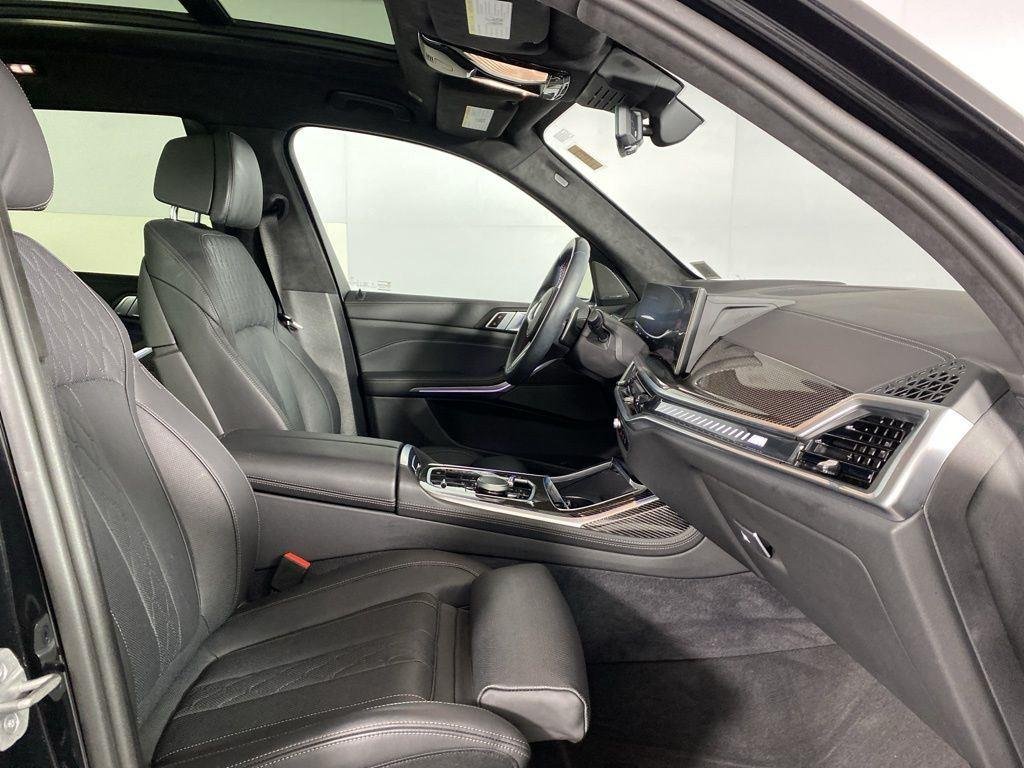 2025 BMW X7 M60i - Photo 35