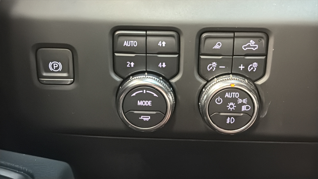 Used 2024 Onyx Black GMC Denali image 30