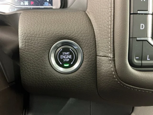 Used 2022 Black GMC Denali image 23
