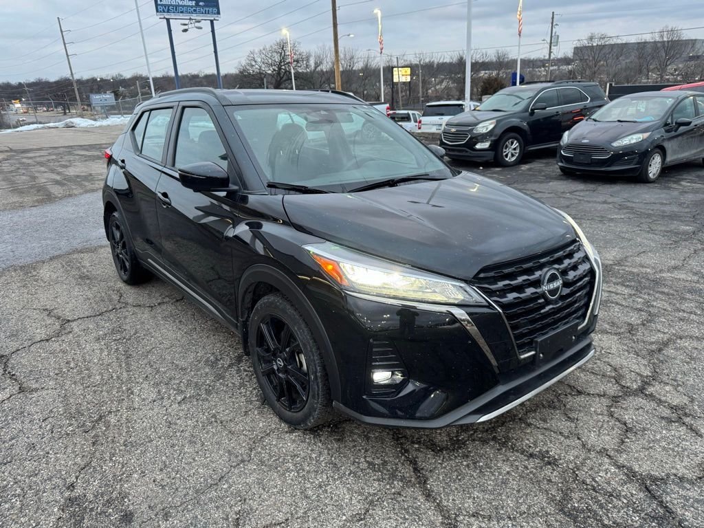 2024 Nissan Kicks SR