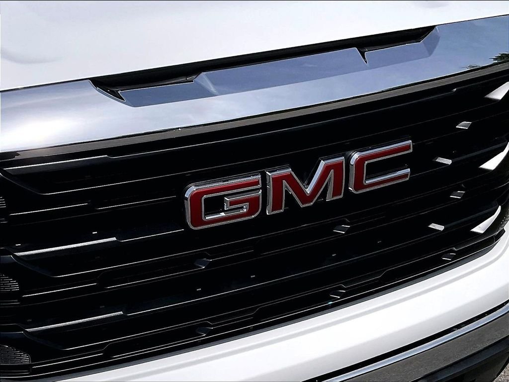 Used 2022 White GMC Pro image 31