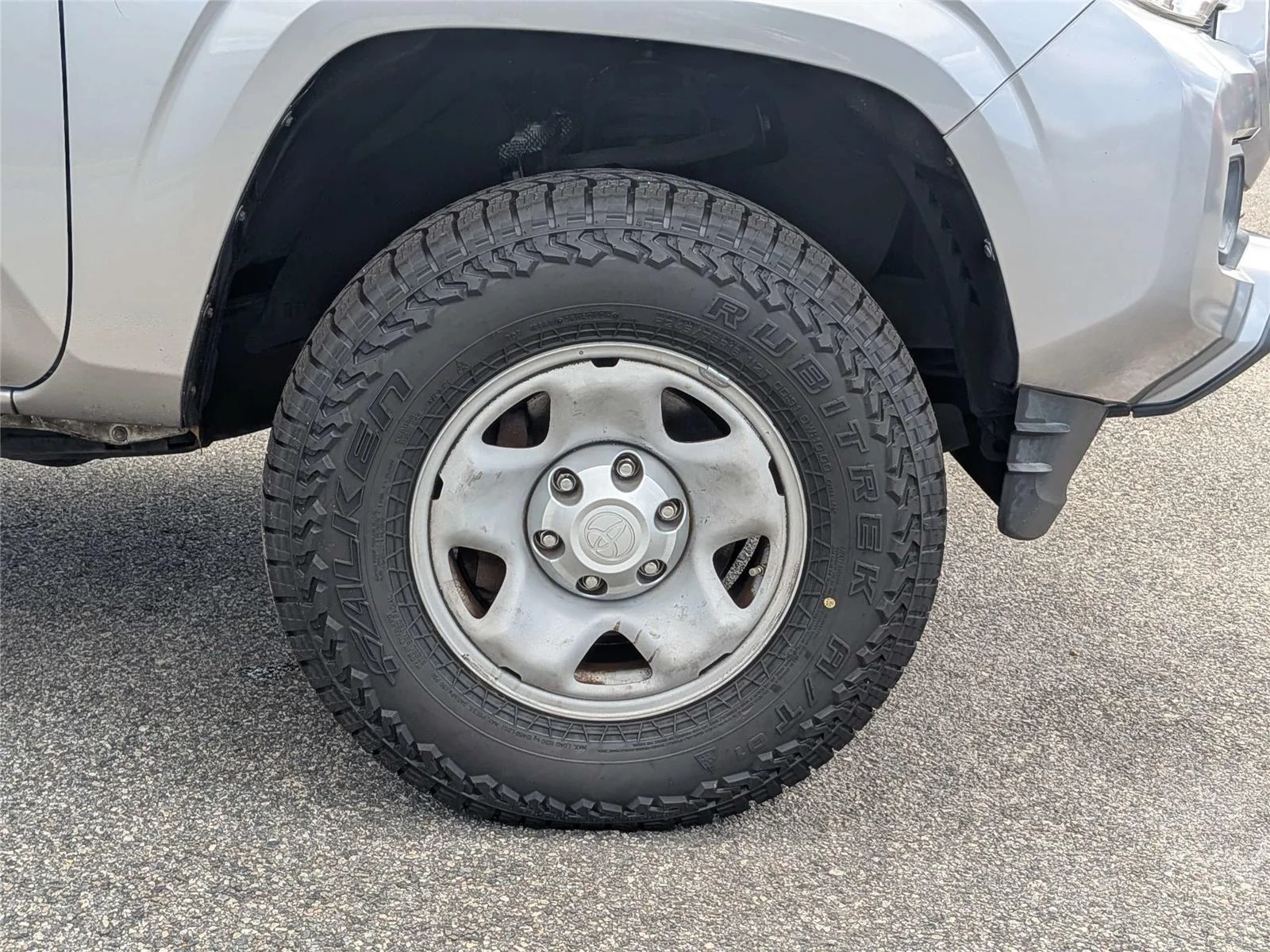 Used 2019 Silver Toyota SR image 11